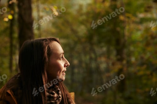 Preview: Portrait of woman in woodland