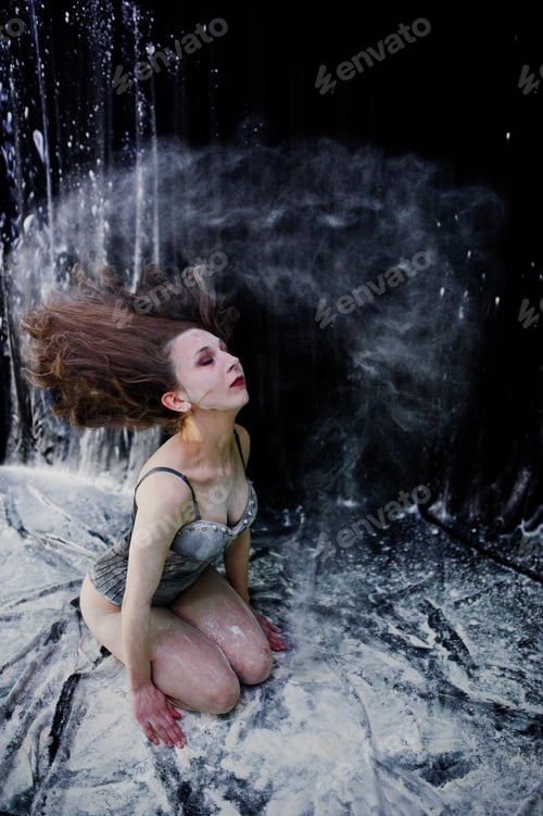 Preview: Girl dancer