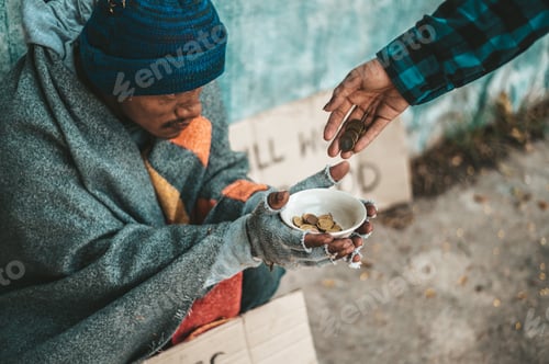 Preview: The beggars sit on the side of the road and have money..