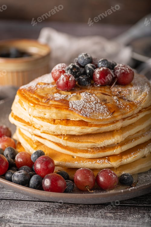 Preview: American pancakes with berries