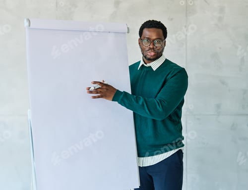 Preview: Young business people in the office