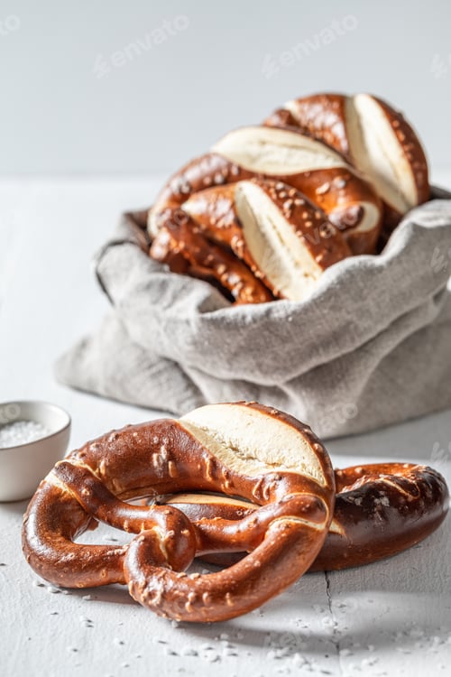 Preview: Traditional and homemade pretzels with salt freshly baked at home.
