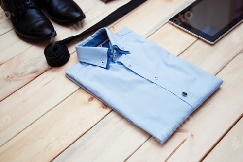 Preview: Light Blue Shirt with Shoes and Tablet