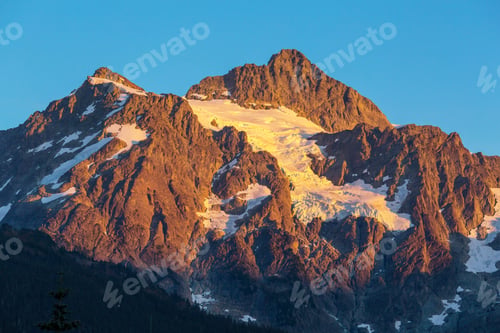 Preview: Mt Shuksan