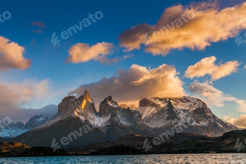 Preview: Dramatic dawn in Torres del Paine, Chile