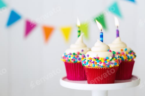 Preview: Birthday cupcakes