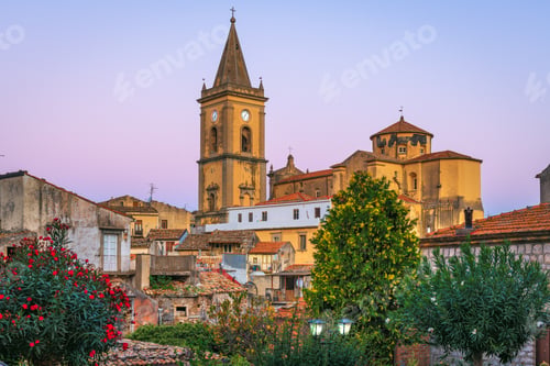 Preview: Novara di Sicilia, Sicily, Italy with beautiful village views in the morning.