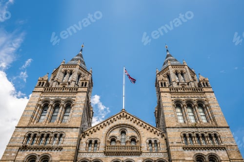 Preview: Towers of the Natural History Museum