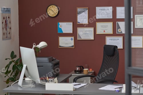 Preview: Empty Office Space in Hospital