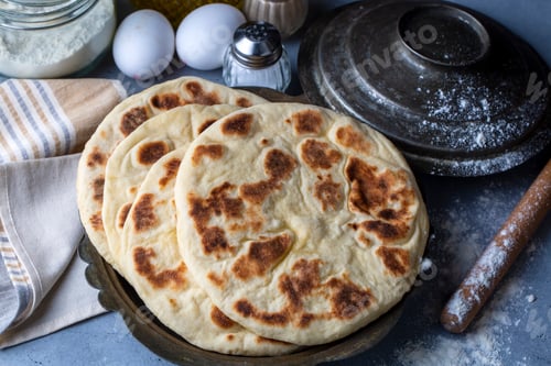 Preview: Turkish style homemade bread Bazlama