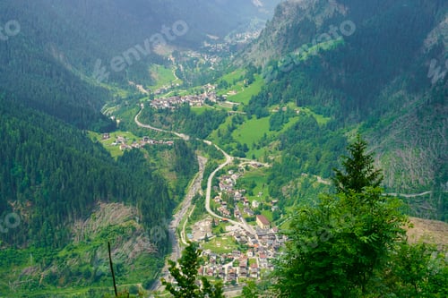 Preview: Mountain landscape along the road to Colle Santa Lucia, Dolomites