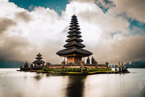 Preview: Ulun Danu Beratan Temple in Bali, Indonesia.