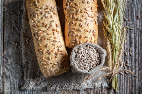 Preview: Fresh and tasty oat buns from their own bakery.
