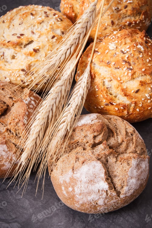 Preview: Wholegrain rolls with seeds and ears of rye or wheat grain