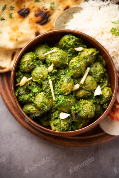 Preview: Soya Chunks Palak curry also known as Spinach Soyabean chunks sabzi or sabji, Healthy Indian food