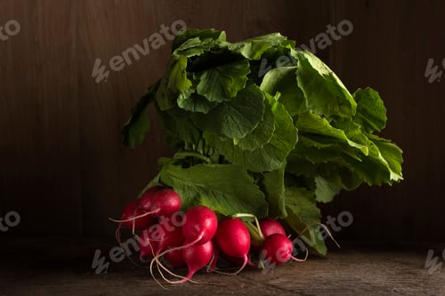 Preview: Fresh radishes on table