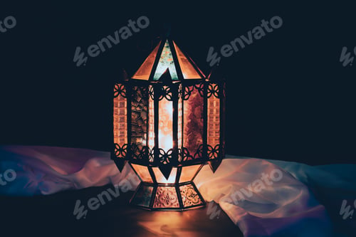 Preview: Festive greeting card for Muslim holy month Ramadan Kareem.