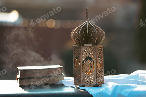Preview: Festive greeting card for Muslim holy month Ramadan Kareem.