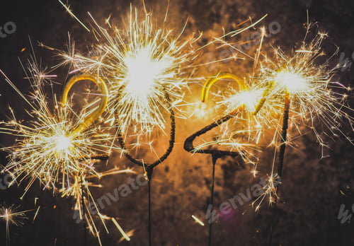 Preview: New Years celebrations with 2021 sparkler