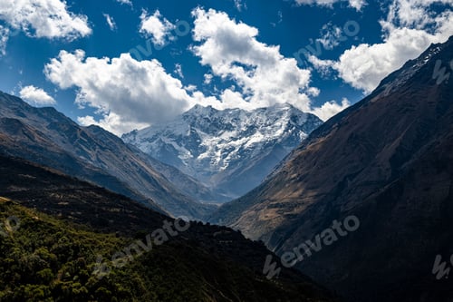 Preview: View of the mountains in Peru