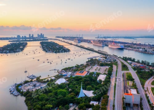 Preview: Aerial view on MacArthur causeway