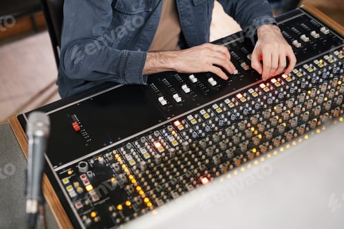 Preview: Audio Workstation in Studio