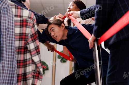 Preview: Obsessed with Black Friday sales people