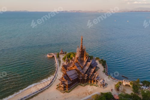 Preview: The Sanctuary of Truth wooden temple in Pattaya Thailand, sculpture of Sanctuary of Truth temple