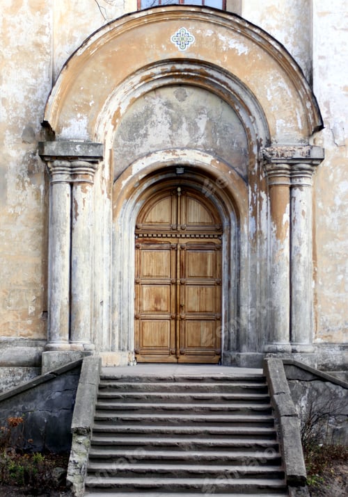 Preview: Old church entrance