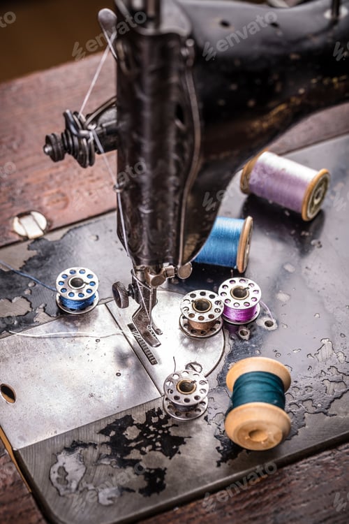Preview: Old sewing machine