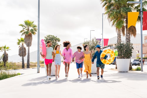 Preview: Group of young best friends bonding outdoors