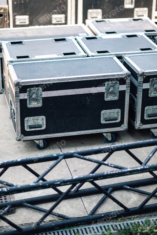 Preview: Flight cases are standing on the ground and waiting for unloading