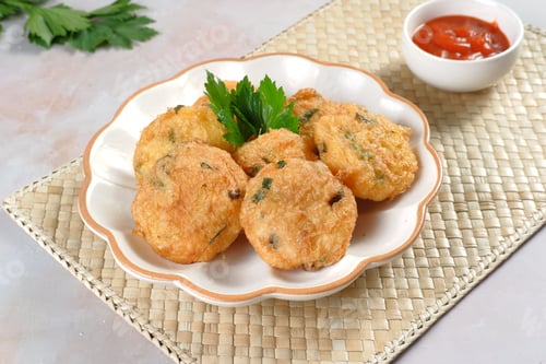 Preview: Perkedel, Indonesian fried mashed potato minced beef patties