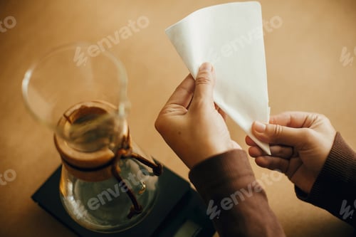 Preview: Preparing for alternative coffee brewing v60