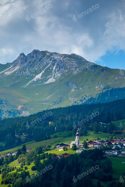 Preview: Idyllic mountain valley with a small village. Telfes, Obertelfes.