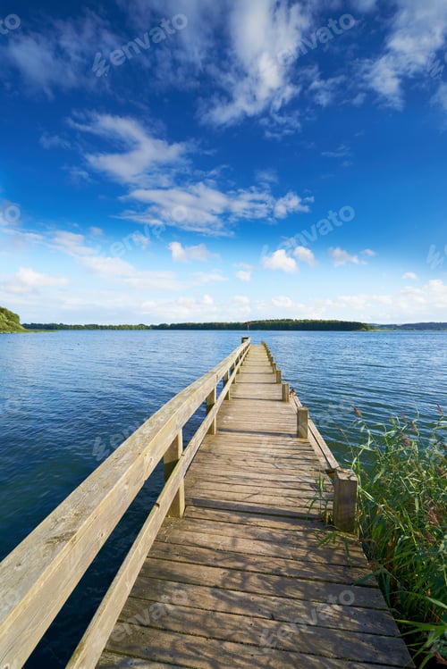 Preview: A photo of Jetty on a lake