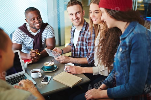 Preview: Students in cafe
