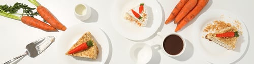 Preview: Tasty and delicious food concept - carrot cake
