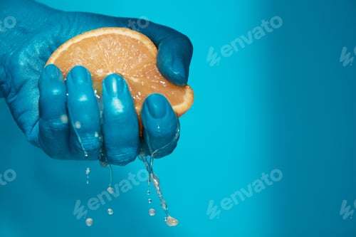 Preview: Making Fresh Orange Juice