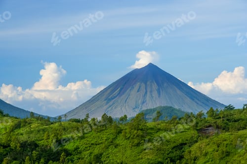 Preview: Mount Inarie in Flores