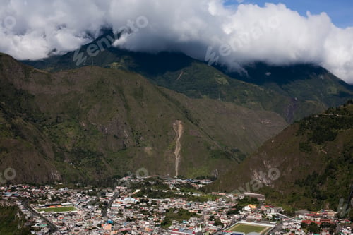 Preview: View of mountains and distant cityscape, Banos, Ecuador