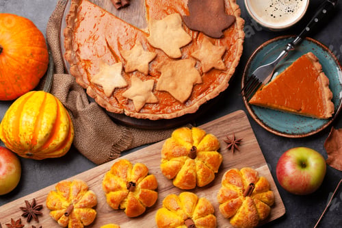 Preview: Pumpkin pie and various pumpkins