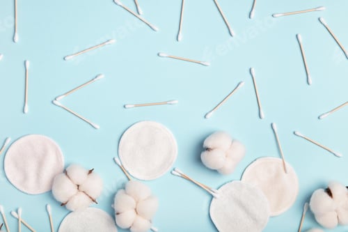 Preview: Cotton bolls, bamboo ear sticks and cotton pads. Eco-friendly skin cleansing products