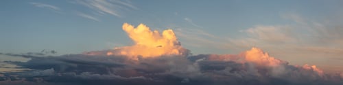 Preview: Dramatic View of a cloudscape over the Ocean