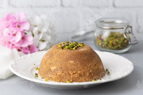 Preview: Traditional Turkish semolina sweet desert halva (Turkish name; irmik helvasi)