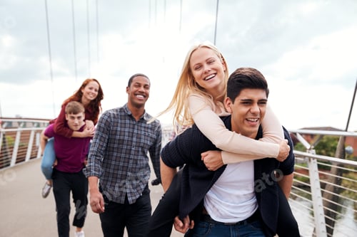 Visualização: Estudantes amigos de homens dando carona a mulheres pela ponte da cidade