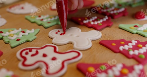 Preview: Close-up hand happy enjoy fun make craft gift X'mas party snack tasty cooking recipe