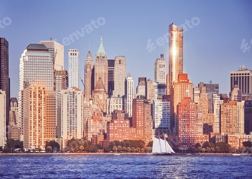 Preview: Manhattan at sunset, New York City, USA.