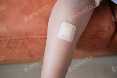 Preview: adhesive bandage on kid feet