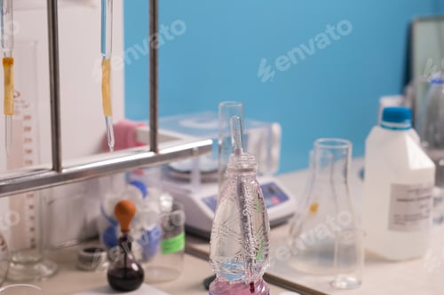 Preview: testing water quality in Laboratory